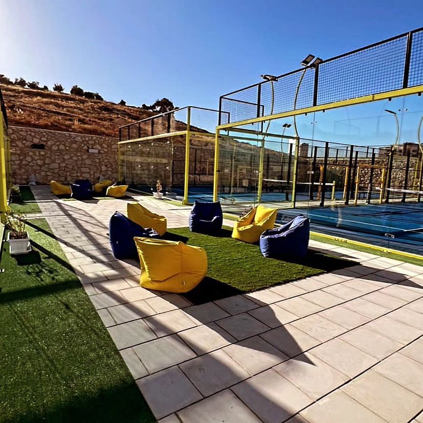 Lounge — Between matches